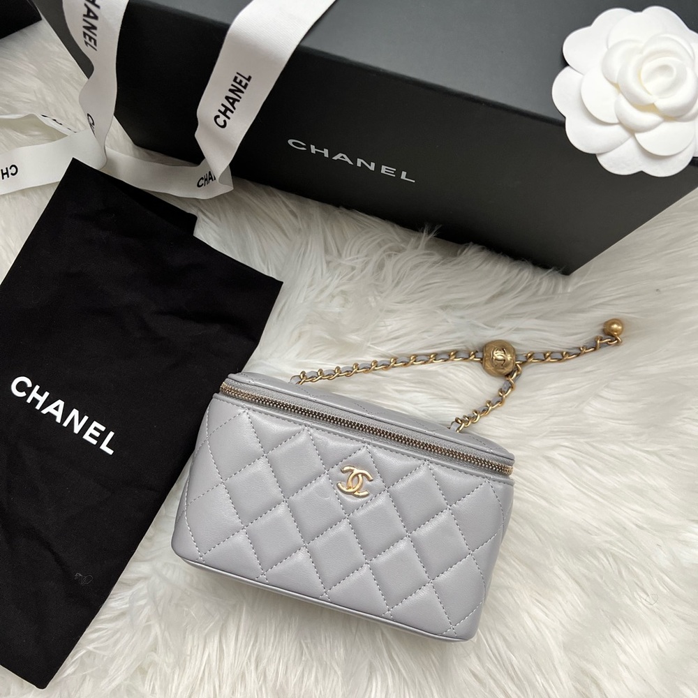 SOLD*** New  Chanel Pearl Crush Vanity
